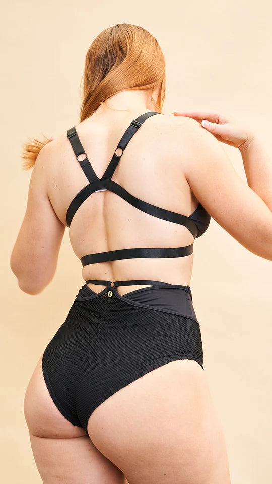 Follow Me Bra - Front Clasp Strappy Triangle Bra